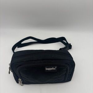 Baggallini Black‎ Belt Bag Durable Compact Design